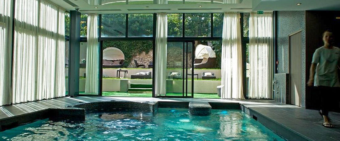 Best Western Premier Grand Monarque Hôtel & Spa ★★★★ - Indulge at a delightful hotel in the ancient Chartres. - Chartres, France